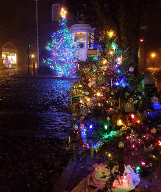 A Night View Of Nantucket At Christmastime Nantucket Net Blog